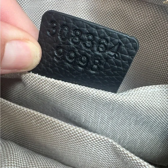 Gucci Black Soho Crossbody Bag - Picture 6 of 9
